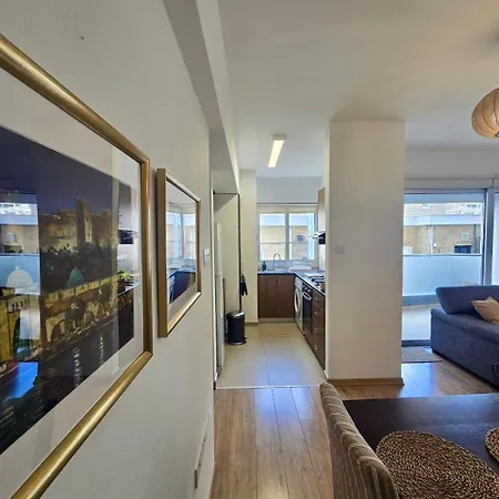 Apartman Modern 1br Flat In Centre Nicosia